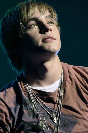 Jesse McCartney (17).jpg